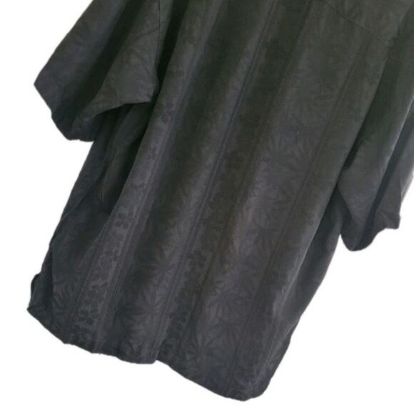 Tommy Bahama 100% Silk Button Down Shirt Men's L Black Floral Hawaiian Resort - Picture 7 of 8